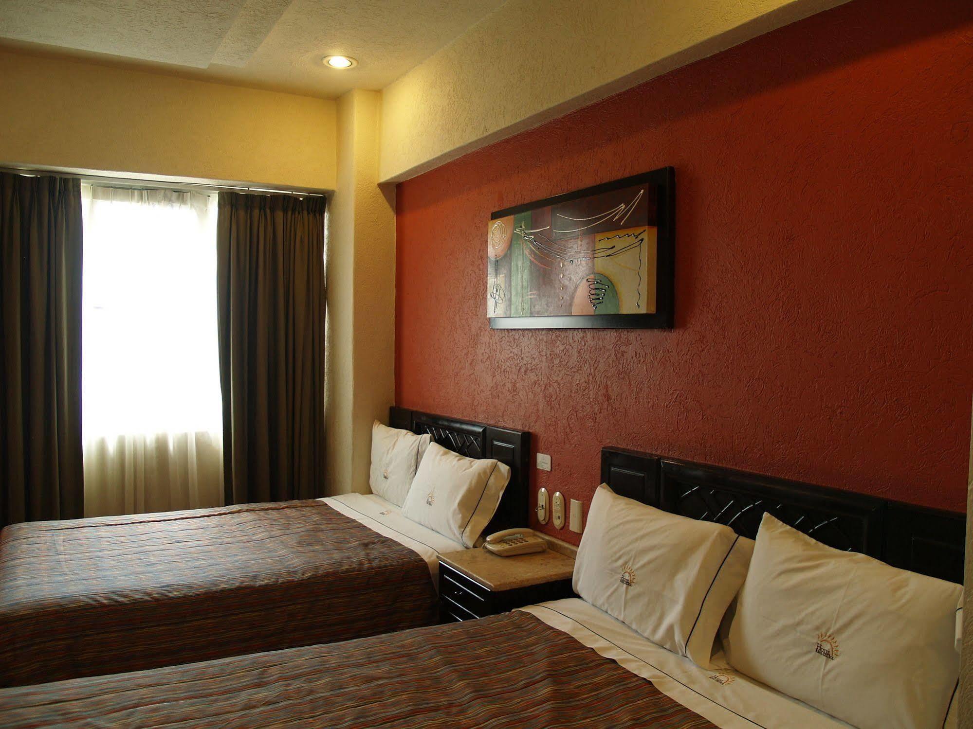 Hotel Real Del Sol - Zona Expo Industrial 瓜达拉哈拉 外观 照片